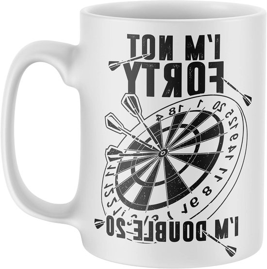 Verjaardag Mok - Koffiebeker Cadeau - Vieren 40 Jaar - Grappig Darts Design - 311.84 Grams - Wit van Shot!